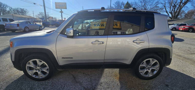 2016 Jeep Renegade Limited photo 3