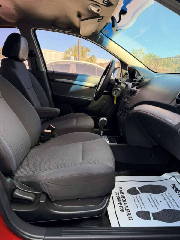 2011 Chevrolet Aveo LT