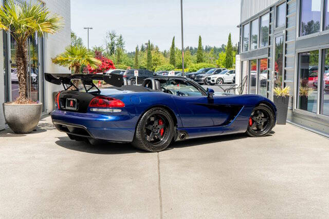 2005 Dodge Viper SRT-10