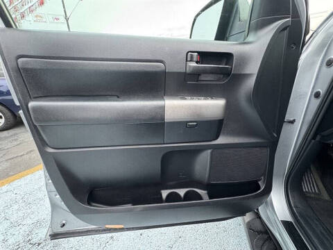 2013 Toyota Sequoia SR5