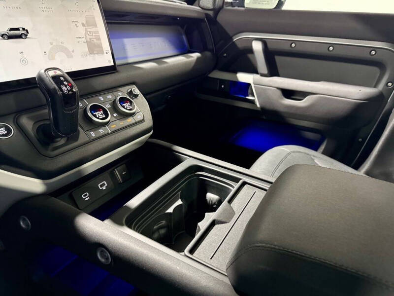 2022 Land Rover Defender 110 S