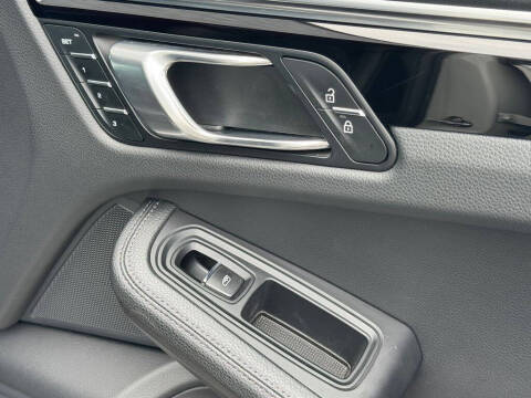 2023 Porsche Macan