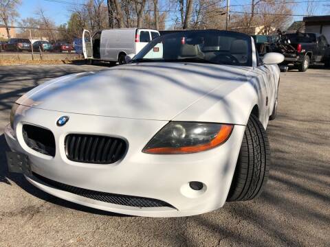 2004 BMW Z4 for sale at Midland Commercial. Chicago Cargo Vans & Truck in Bridgeview IL