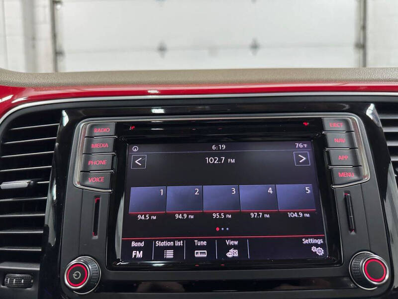 2019 Volkswagen Beetle 2.0T SE