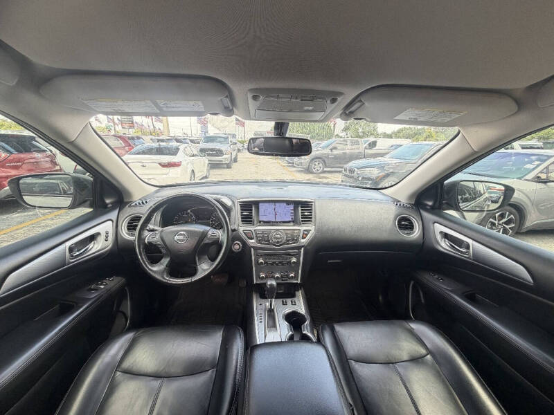 2018 Nissan Pathfinder SL