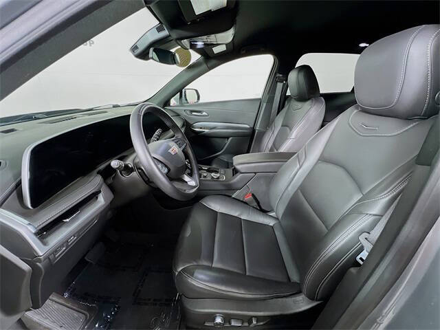 2024 Cadillac XT4 Premium Luxury