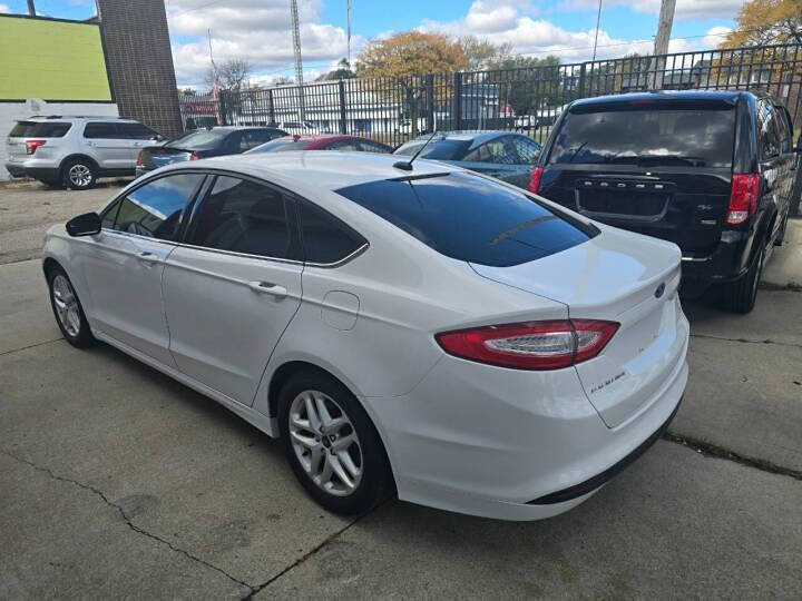 2016 Ford Fusion SE