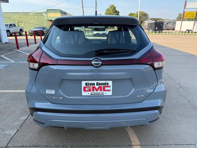 2024 Nissan Kicks SR