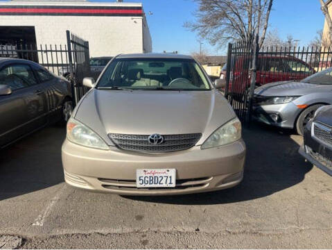 2004 Toyota Camry LE