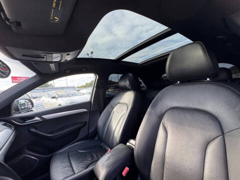 2015 Audi Q3 2.0T quattro Prestige