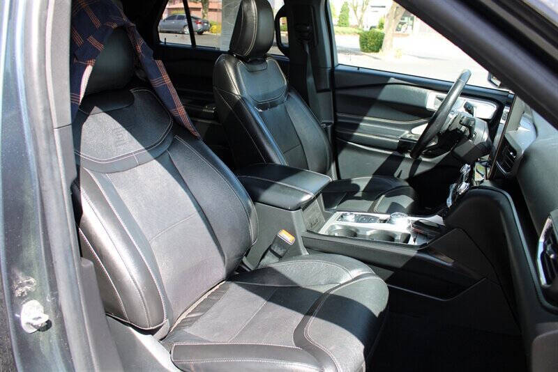 2022 Ford Explorer ST