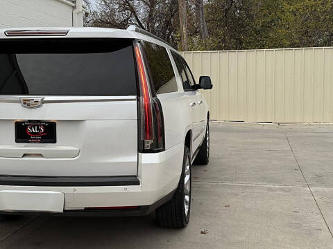 2017 Cadillac Escalade ESV Premium Luxury