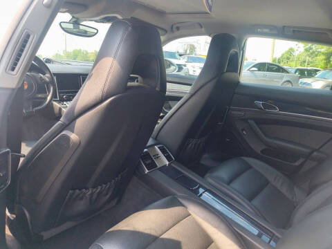 2016 Porsche Panamera