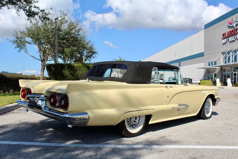 1959 Ford Thunderbird