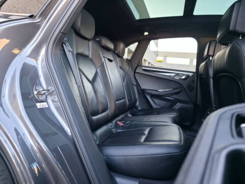 2016 Porsche Macan S