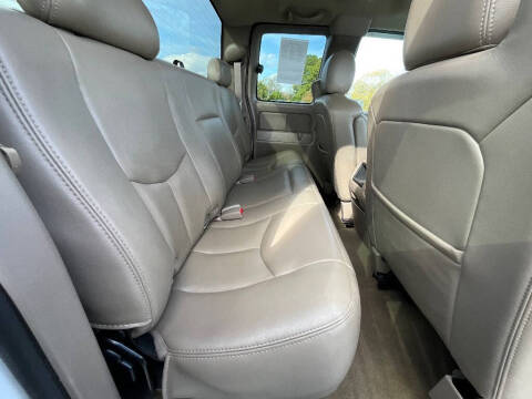 2005 GMC Sierra 2500HD