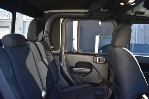 2022 Jeep Gladiator Willys