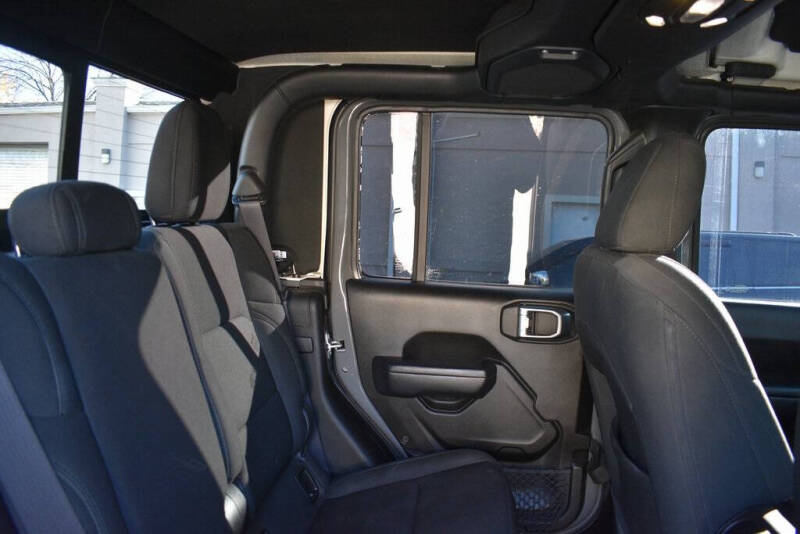 2022 Jeep Gladiator Willys