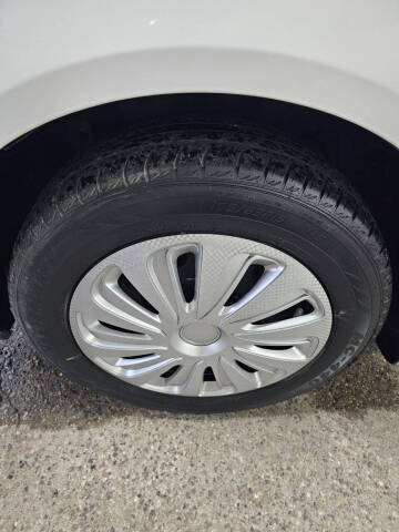 2017 Nissan Versa 1.6 S Plus