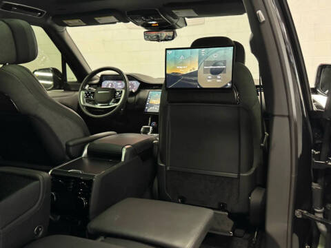 2023 Land Rover Range Rover P530 SV LWB