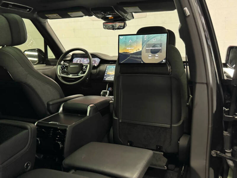 2023 Land Rover Range Rover P530 SV LWB