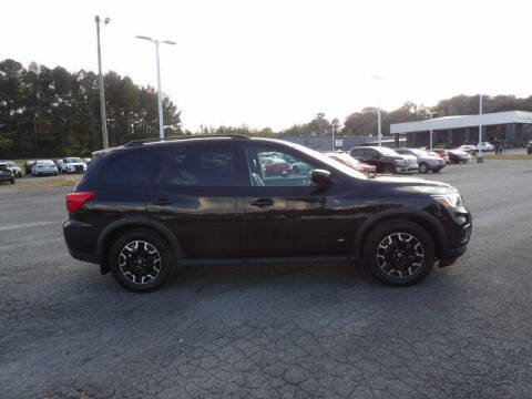 2019 Nissan Pathfinder SV