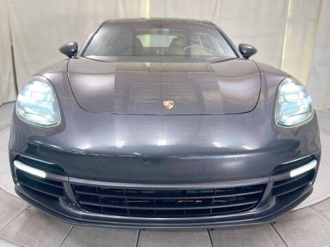 2018 Porsche Panamera 4