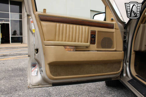 1989 Chrysler New Yorker Salon