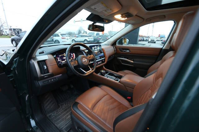 2022 Nissan Pathfinder Platinum