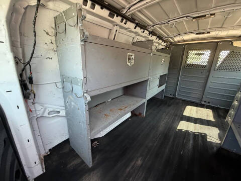 2017 GMC Savana 2500