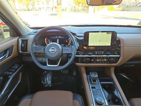 2024 Nissan Pathfinder Platinum