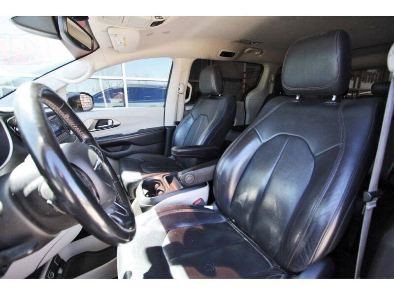 2020 Chrysler Pacifica Touring L