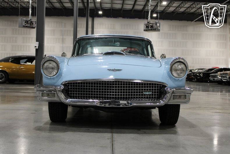 1957 Ford Thunderbird