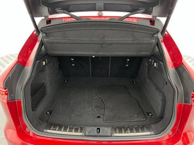 2024 Jaguar F-PACE P250 R-Dynamic S