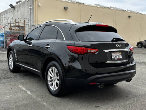 2016 Infiniti QX70