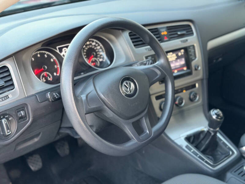 2015 Volkswagen Golf TSI S