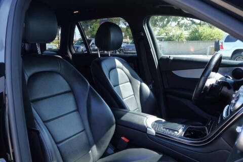 2021 Mercedes-Benz GLC GLC 300