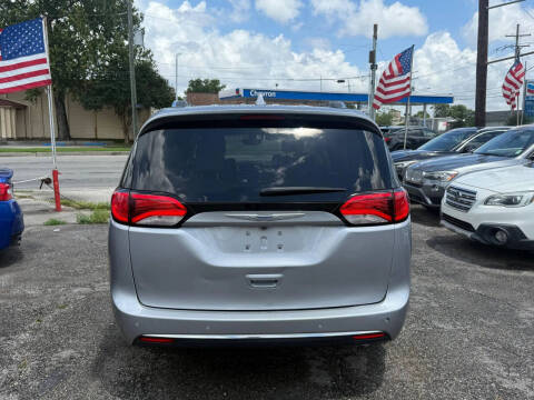 2018 Chrysler Pacifica Touring L Plus