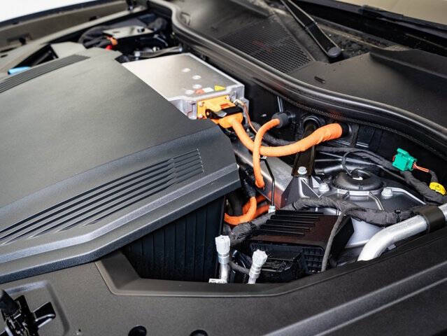 2022 Audi e-tron quattro Premium