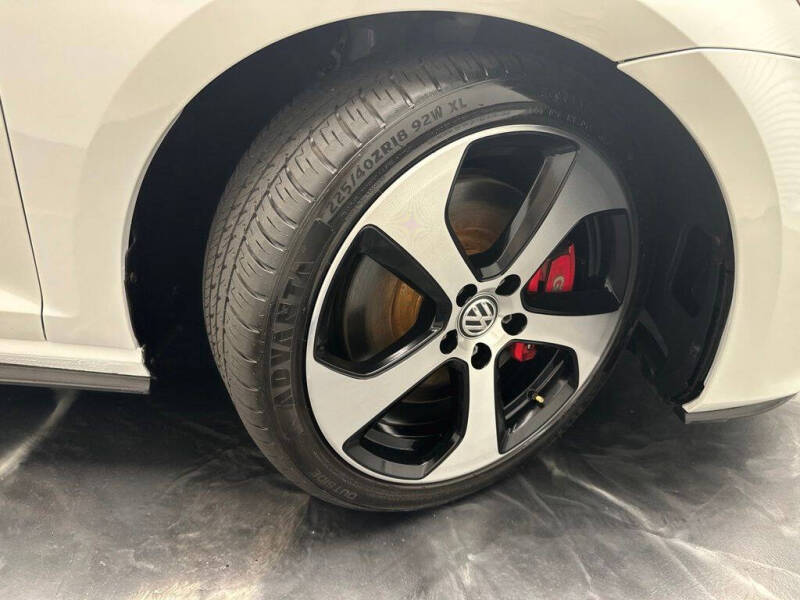 2017 Volkswagen Golf GTI SE