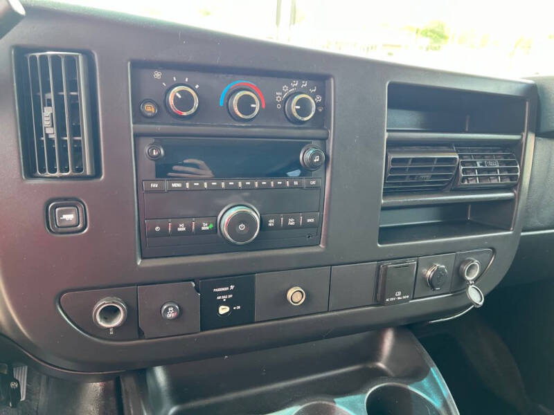 2016 Chevrolet Express LT 2500