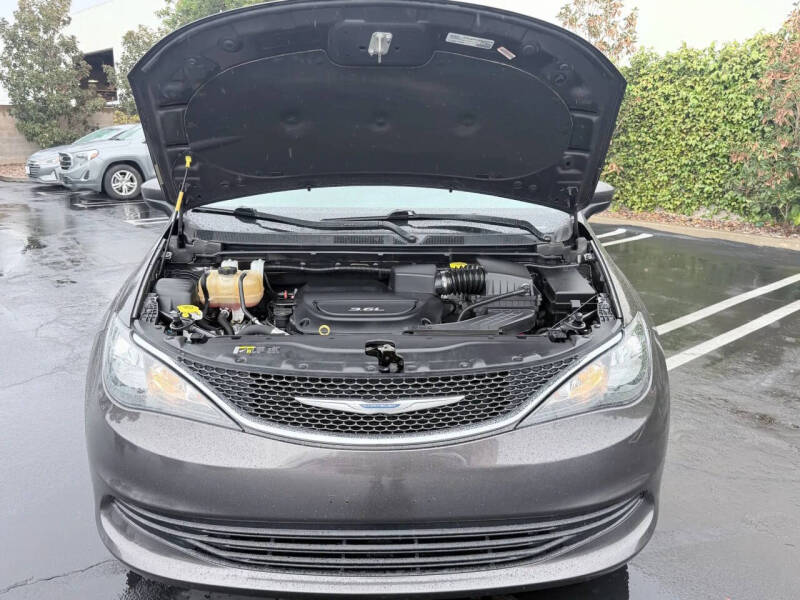 2017 Chrysler Pacifica Touring