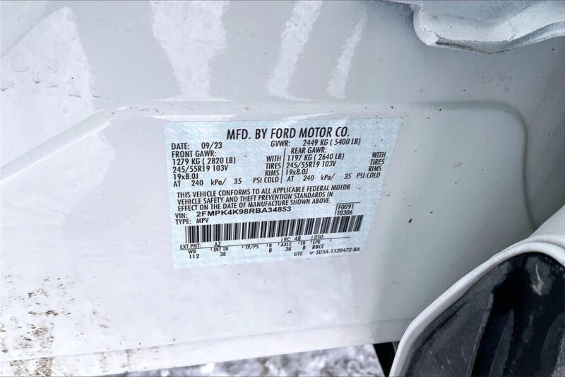 2024 Ford Edge Titanium