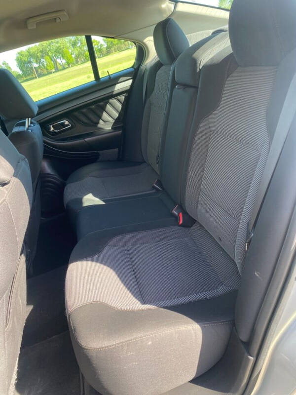 2011 Ford Taurus SEL