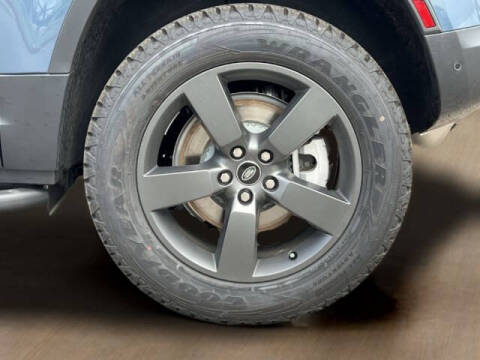 2025 Land Rover Defender 90 P300 S