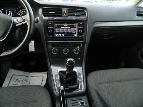 2018 Volkswagen Golf TSI S