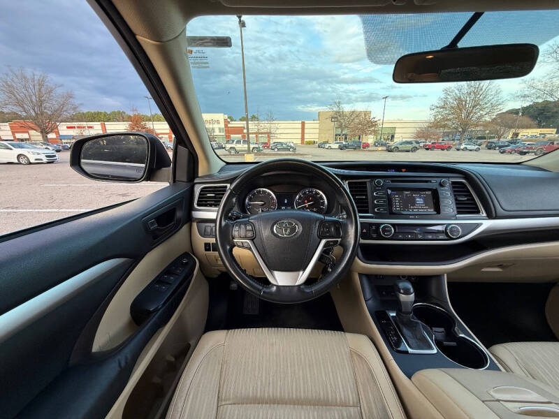 2015 Toyota Highlander LE