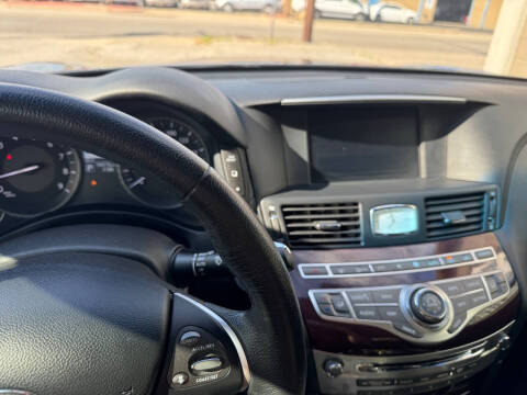 2018 Infiniti Q70 3.7 Luxe