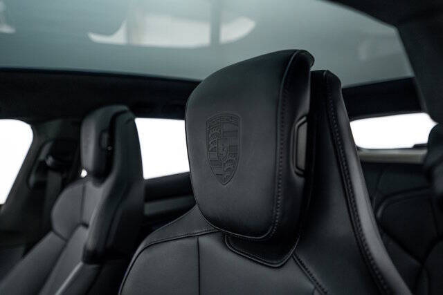 2024 Porsche Taycan GTS Sport Turismo