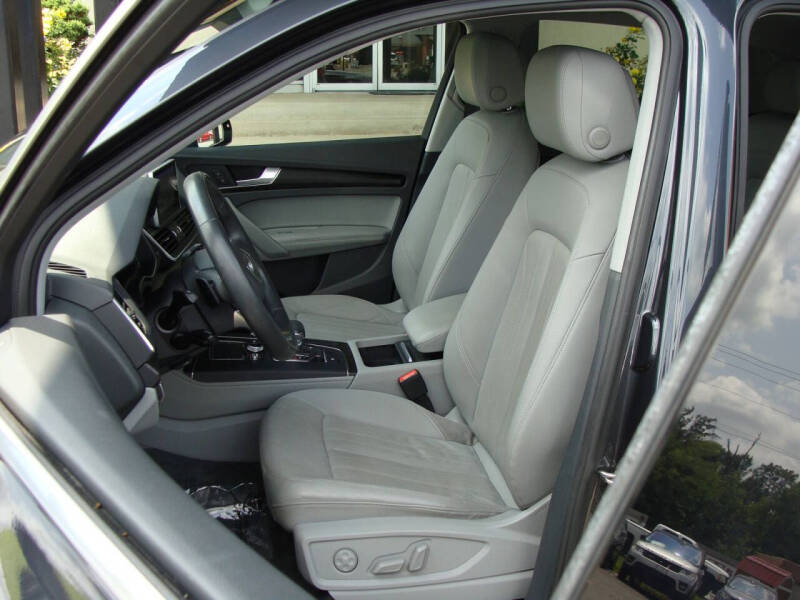 2020 Audi Q5 quattro Premium Plus 45 TFSI